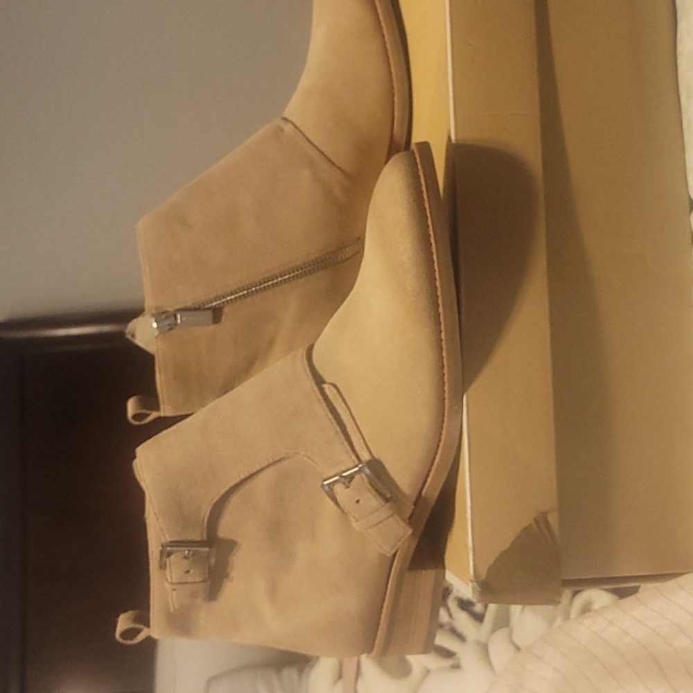 Michael Kors anclet boot